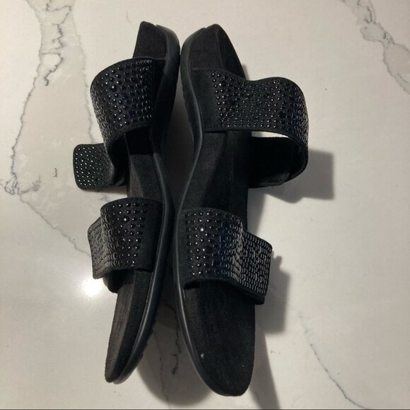 VIONIC Sz 10 Samoa Hook & Loop Closure Slip On Sandal  w/ Embellishments - Picture 9 of 12